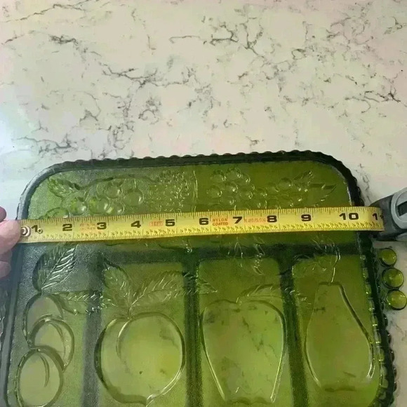 Vintage Indiana Glass Avocado Green Divided Relish Tray Platter Fruit Design - Picture 3 of 5